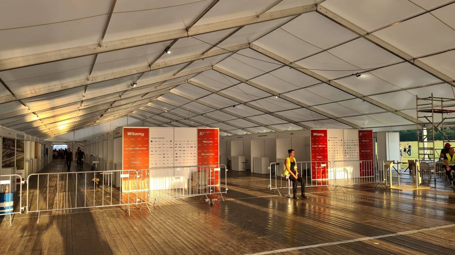 Hala namiotowa o szerokości 25m - targi