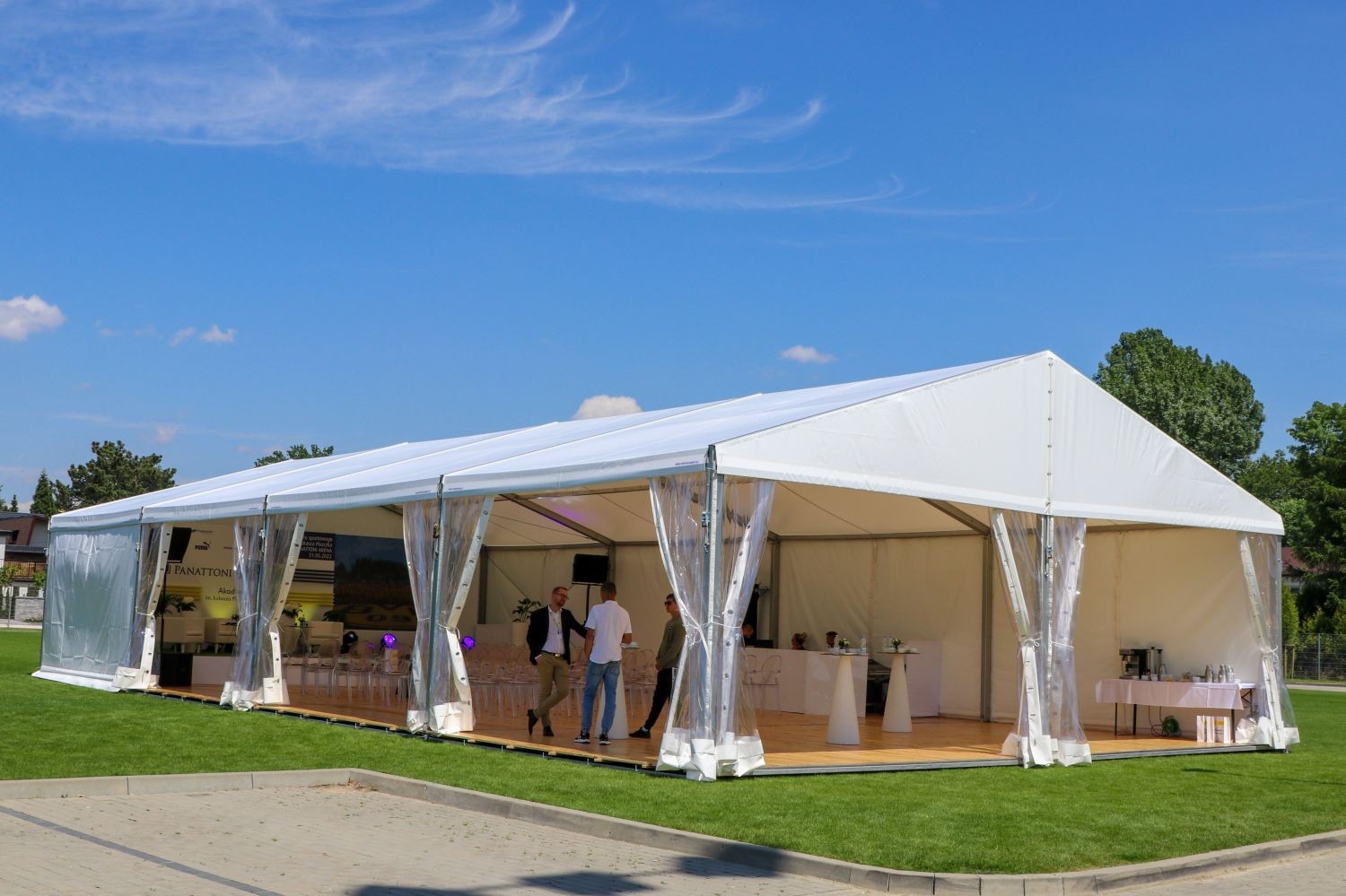 Namioty eventowe
