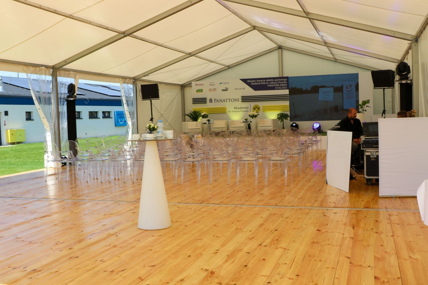 Namioty eventowe