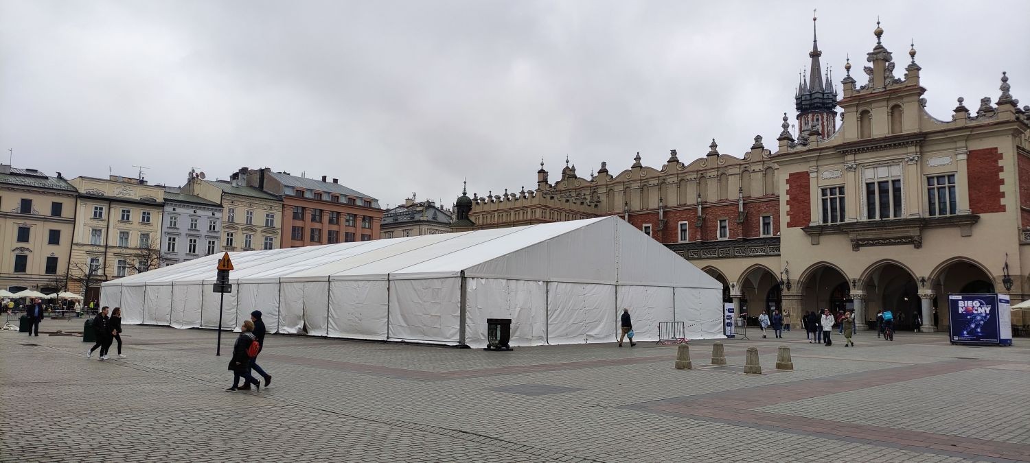 Hala namiotowa o szerokości 20m
